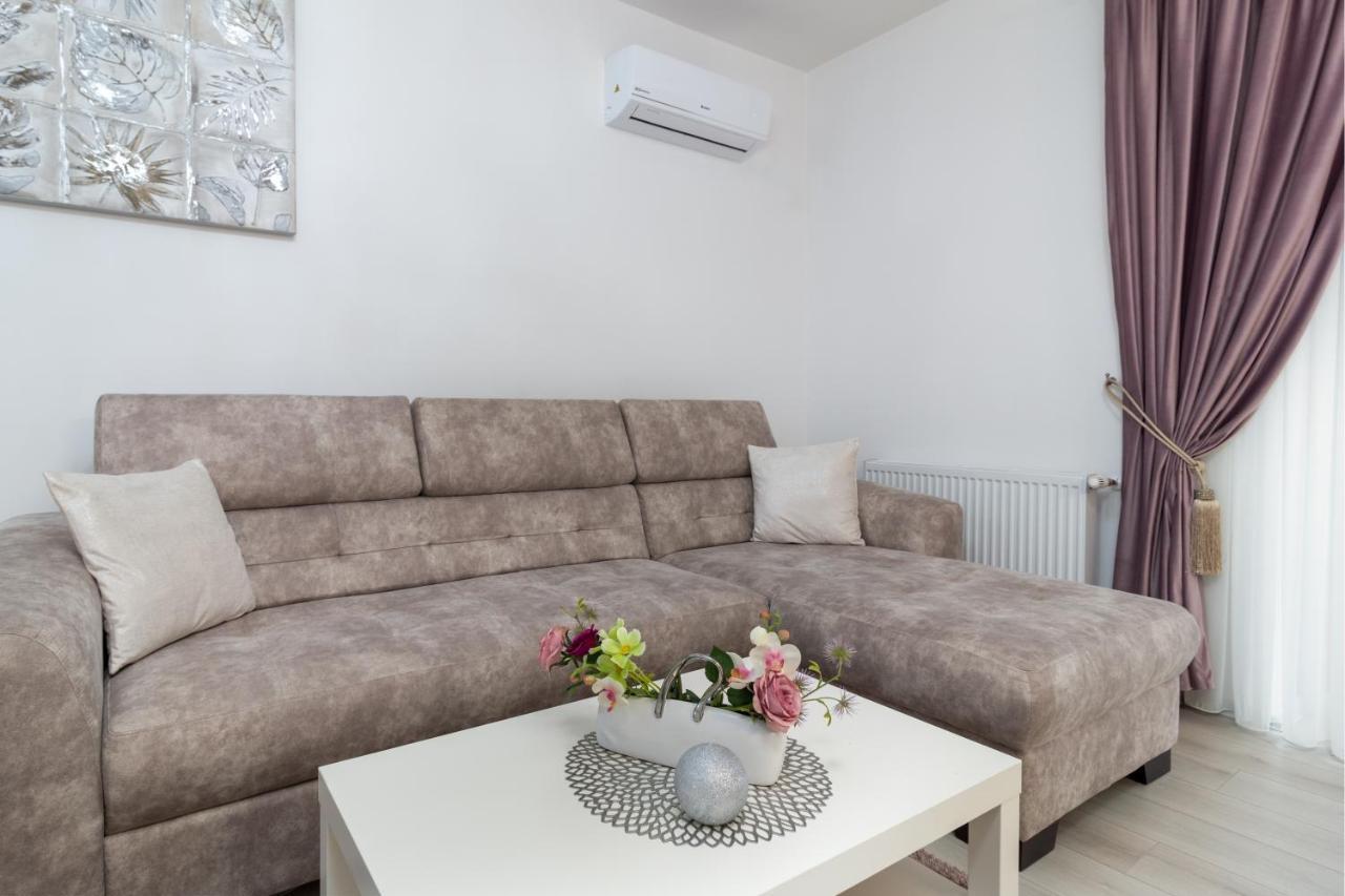 Premier Apartment Luceafarul Oradea Eksteriør billede